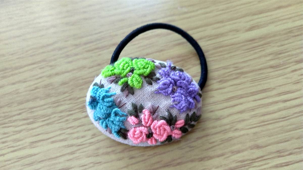 お花　刺繍ヘアゴム_画像1