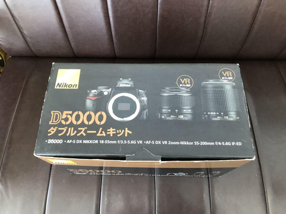 Nikon ニコン D5000 ダブルズームキット　完品　動作品_画像1