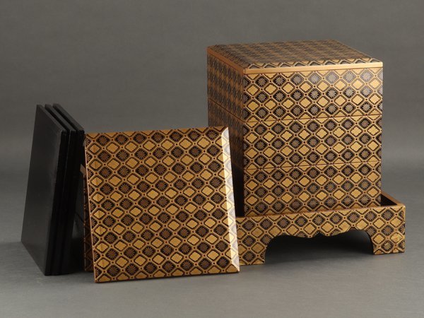 ヤフオク! - 【流】木製漆器 蒔絵五段重箱 重台付 箱付 KJ786○