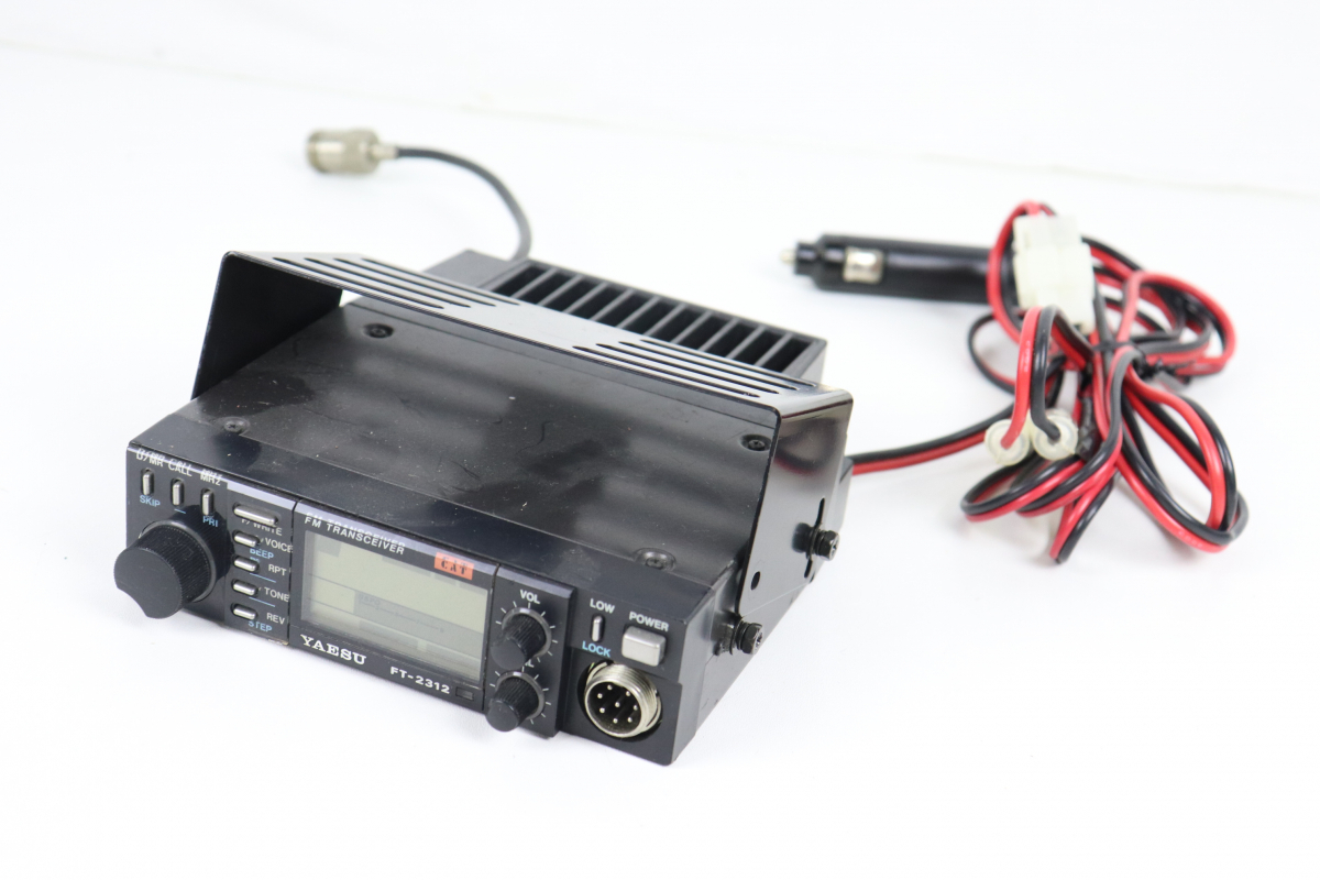 YAESU FT-2312 ヤエス 1200MHz FM TRANSCEIVER アマチュア無線機 YAESU FT-2312 ヤエス 1200MHz FM TRANSCEIVER アマチュア無線機