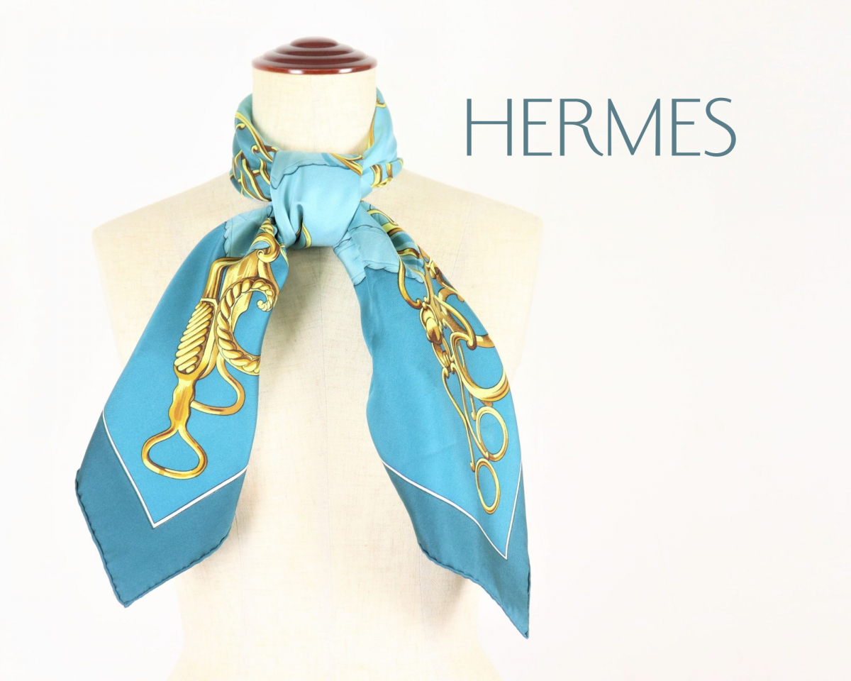 HERMES エルメス スカーフ カレ90 大判 チェーンモチーフ 水色 金色 ...