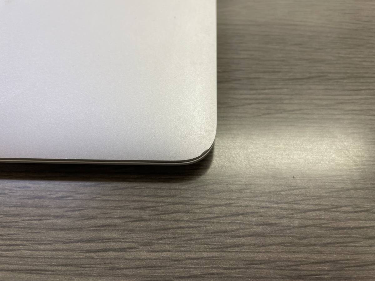MacBook (Retina, 12-inch, Early 2016) 1.1GHz/8GB/256GB/シルバー