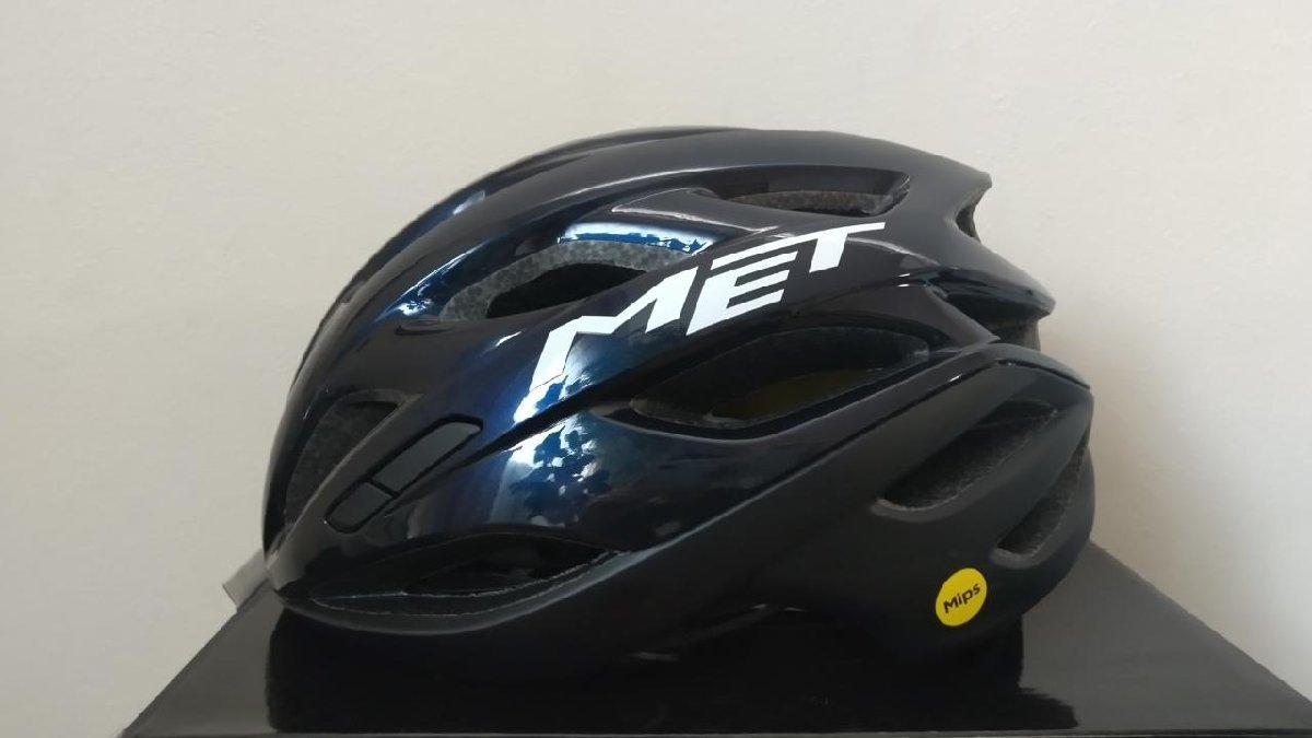 Yahoo!オークション - MET ESTRO Mips Mサイズ(56ー58cm) Blue Yahoo!オークション - MET ESTRO Mips Mサイズ(56ー58cm) Blue