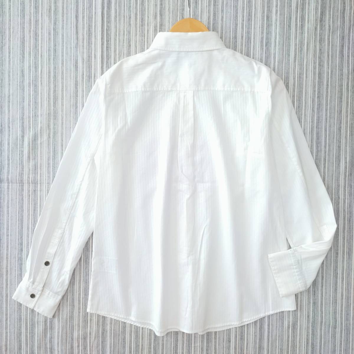 △送料込△☆新品☆バーバリー*シャドーストライプ*大きめホース