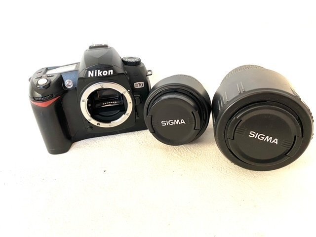 Nikon ニコン D70 デジタル一眼レフカメラ レンズ付き シグマ 望遠レンズ＆ズームレンズ セット