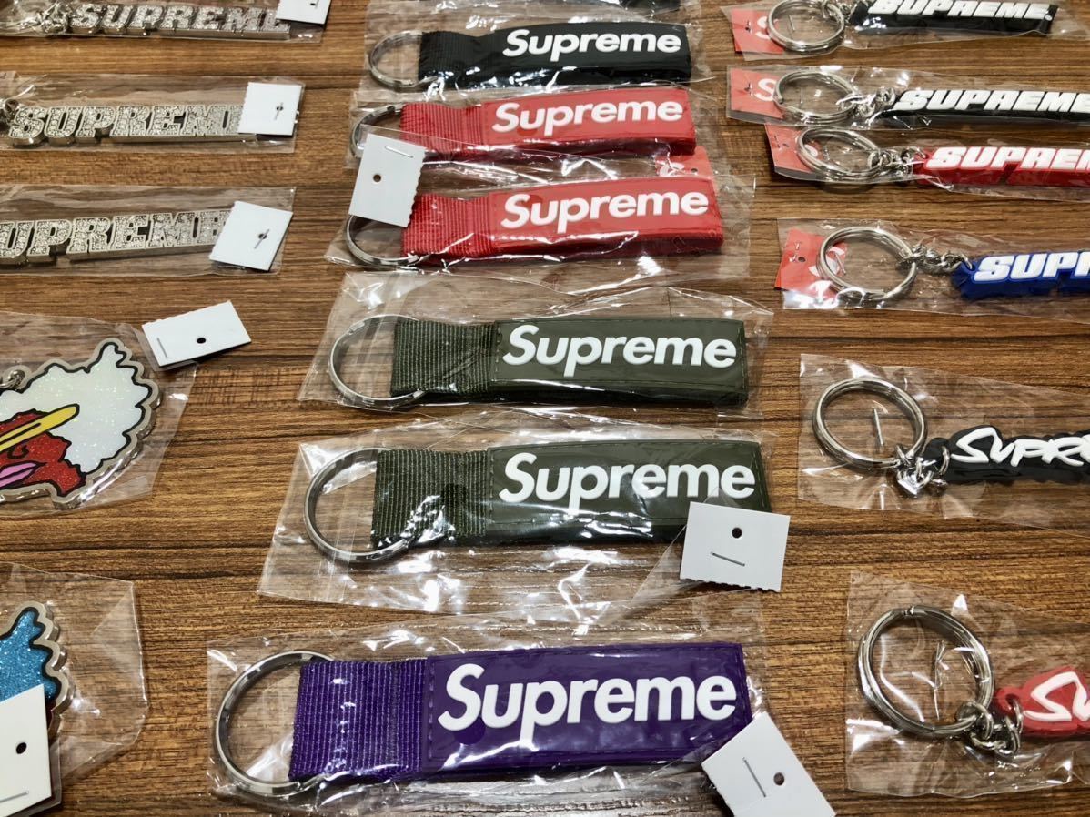 Yahoo!オークション - バラ売り可能【新品 Supreme 小物セット