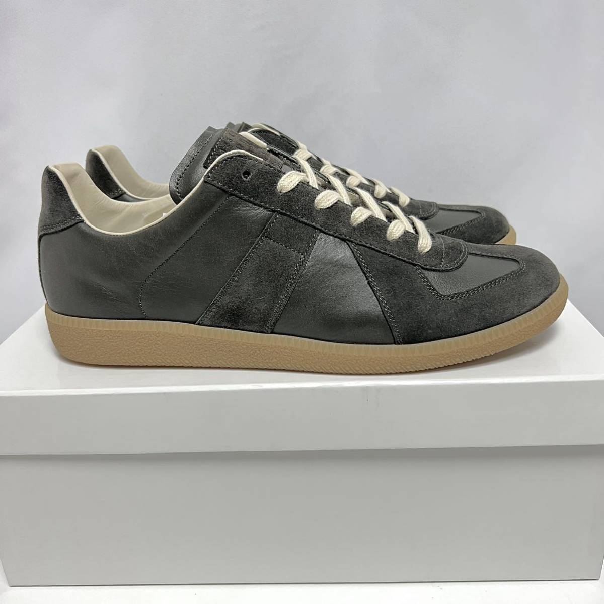 42 新品 メゾンマルジェラ レザー スニーカー 茶 レプリカ 27cm ジャーマントレーナー Maison Margiela Replica カーキ ブラウン 単色