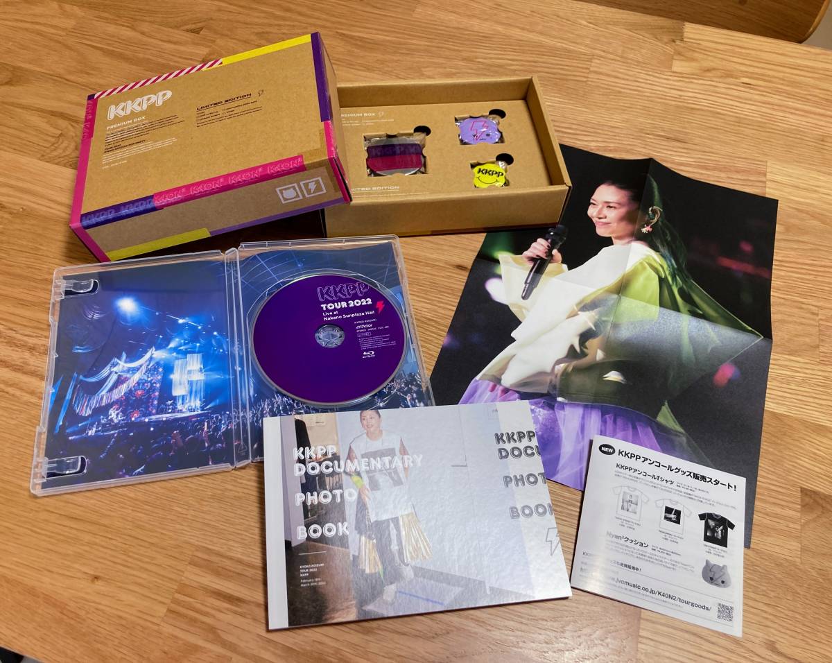 【新品同様】小泉今日子 KKPP 〜TOUR 2022 Live at 中野サンプラザホール〜 [完全生産限定盤] [Blu-ray + BOOK + GOODS]_画像5