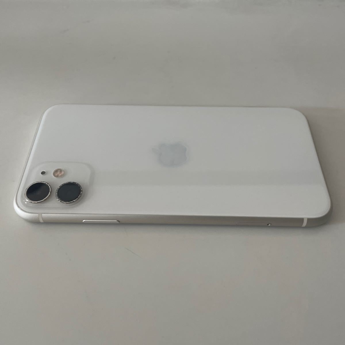 スマートフォン/携帯電話 スマートフォン本体 iPhone 11 64GB ホワイト　SIMフリー