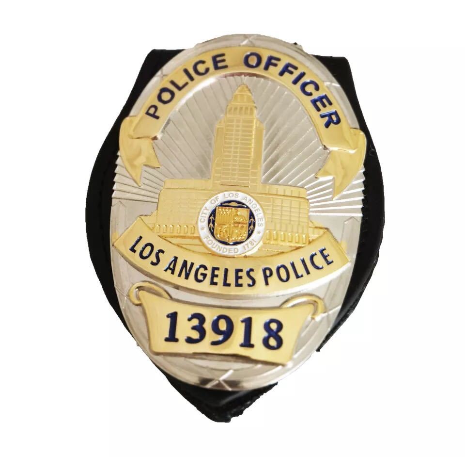 米国　ロサンゼルス市警察 LAPD ポリスバッジホルダー　No 13918 (POLICE OFFICER)