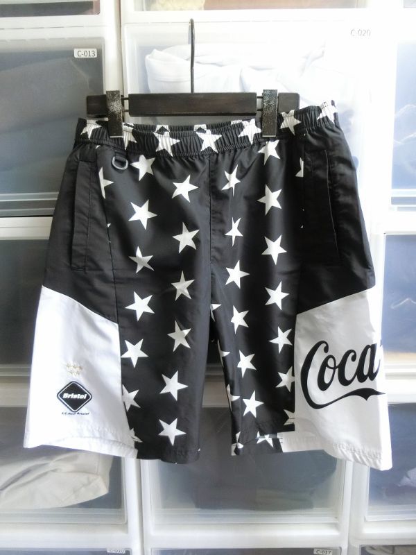 素敵でユニークな マルチパターン SHORTS PATTERN MULTI Coca-Cola x