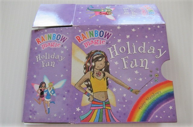 ミニ絵本6冊 洋書 レインボー・マジック・ホリデー・ファン Pocket Library Rainbow Magic Holiday Fun_画像4