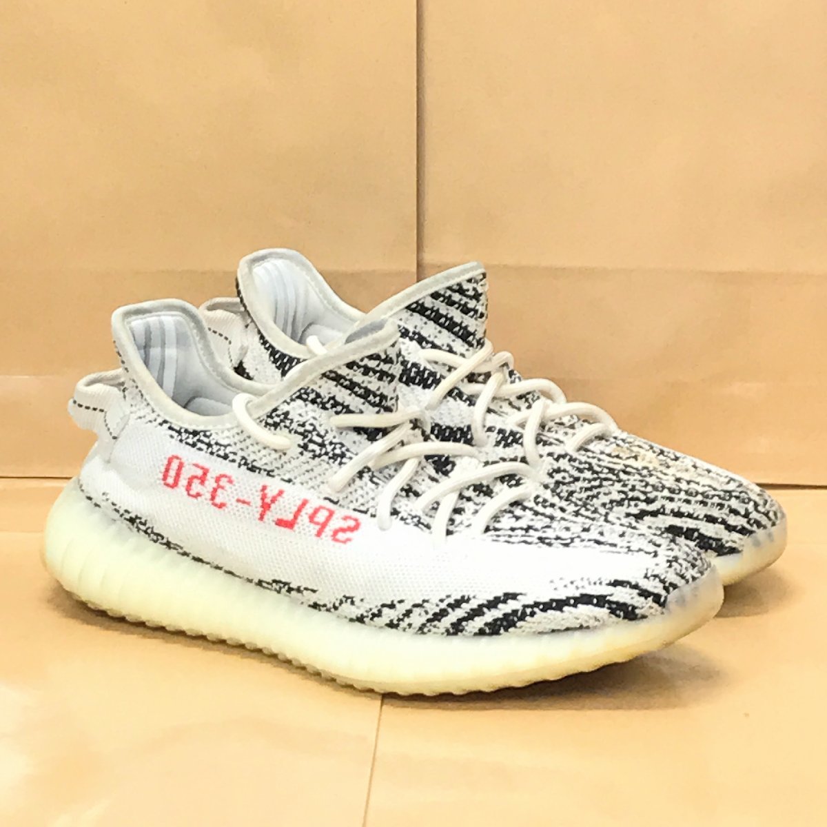 ったキズ adidas - yeezyboost350v2 zebra ゼブラ イージーブースト