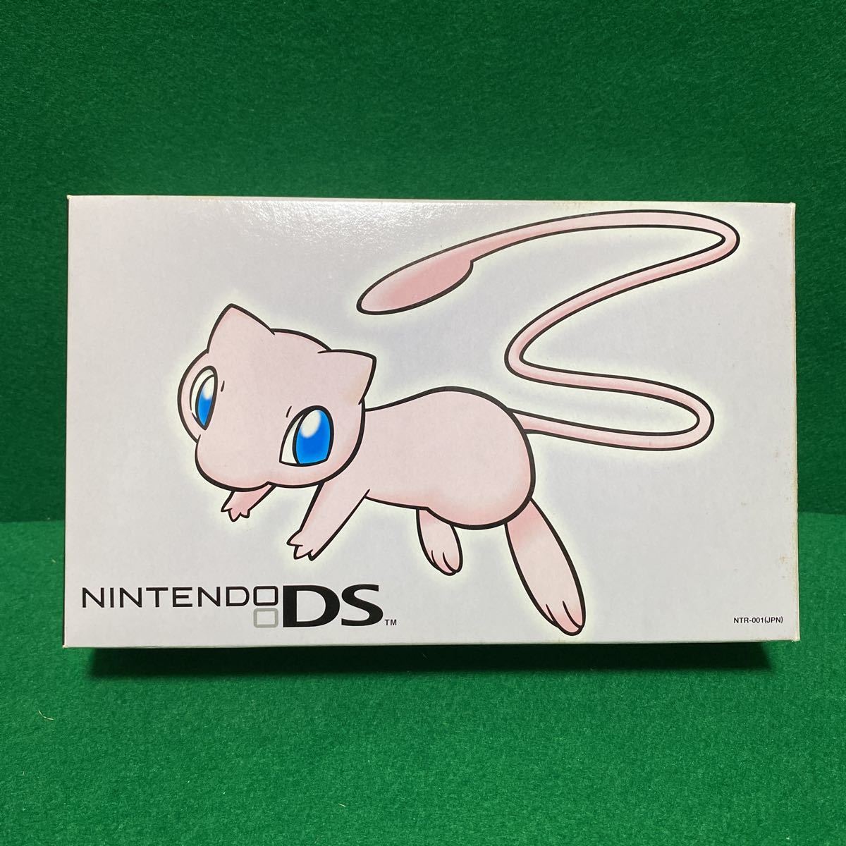 ニンテンドーDS・ポケモンセンター限定 ミュウエディション】美品 綺麗