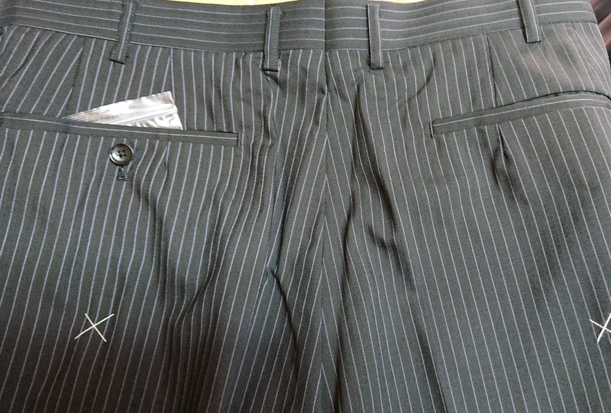 送料無料＊AB8(90) 春夏物メンズスーツ 黒ストライプ ノータック 新品 ビジネス 背ぬき 2つボタン 大きいサイズ☆の画像9