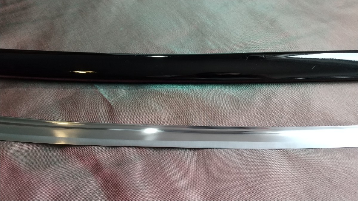刀身極美品】居合刀 軽量砂型樋入り 六角鉄鍔 黒呂鞘拵え 模造刀 模擬