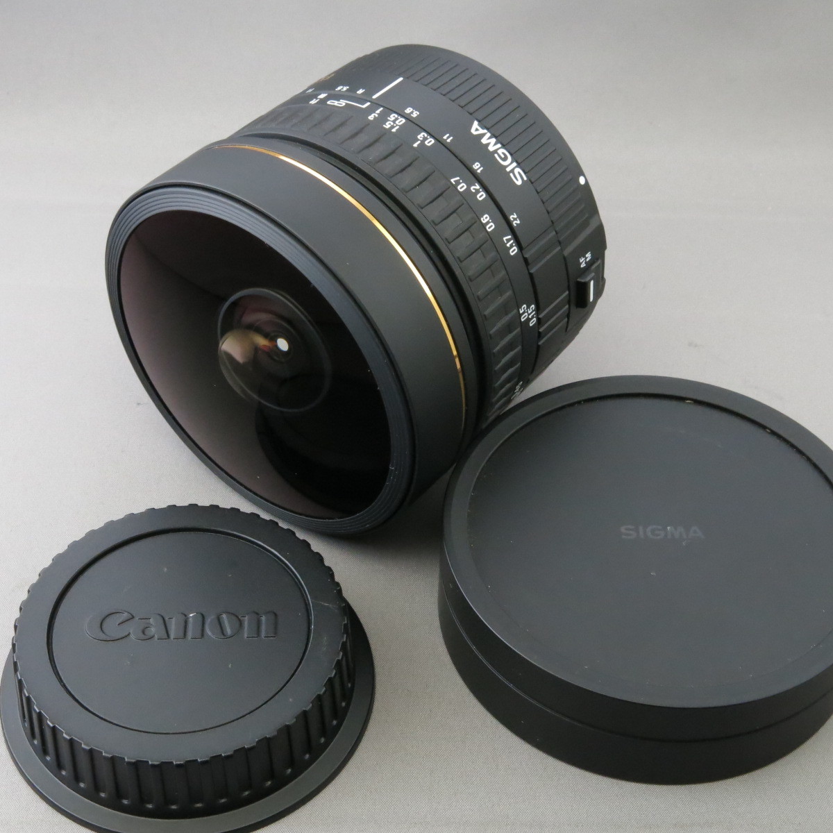 【美品】SIGMAシグマ　キヤノンEF用8mmF3.5EX DG FISHEYE　CanonキヤノンEFマウント(キャノン）★NO.6322_画像1