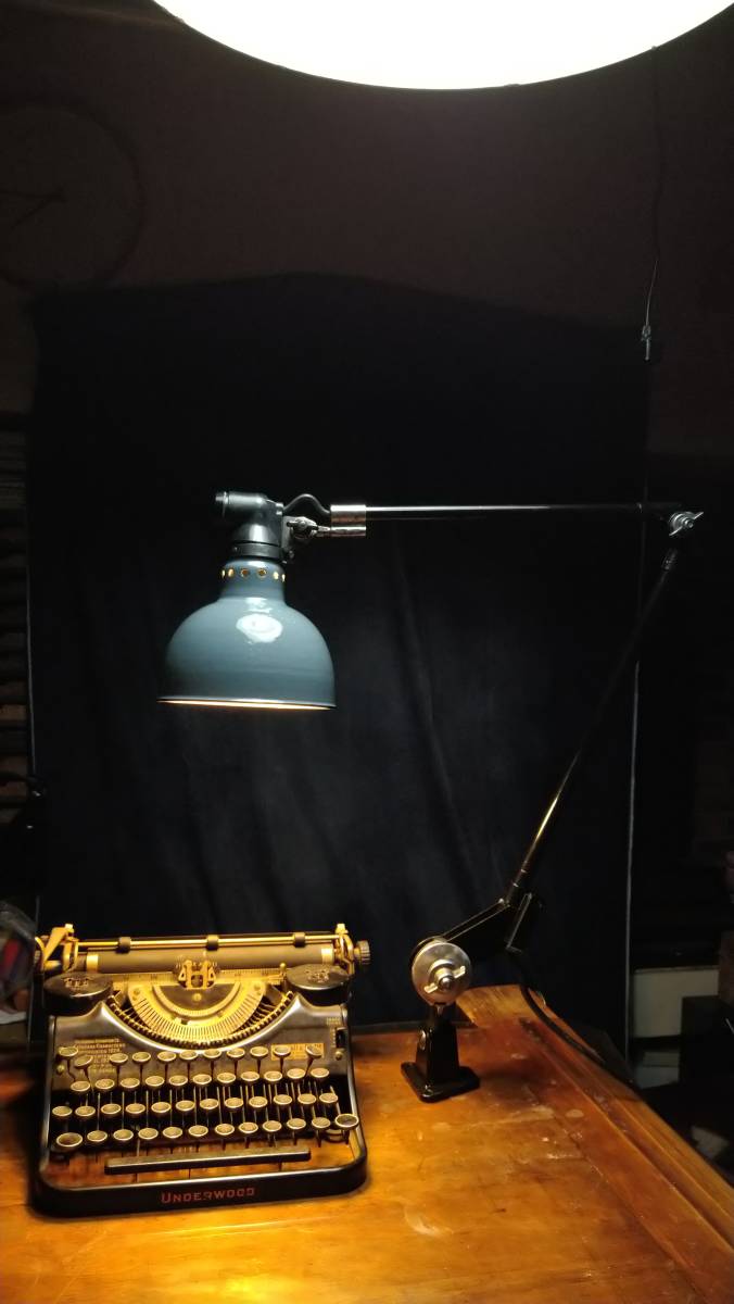 ビンテージ インダストリアル ランプ ラーデマッハ 2アーム 中期モデルRademacher Vintage Bauhaus Industrial Design lamp 1941'sの画像1