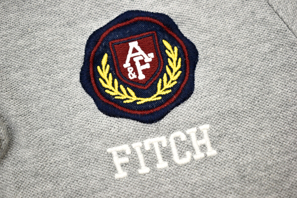 Y-5007★美品★Abercrombie&Fitch アバクロンビー&フィッチ★エンブレムロゴ刺繍 グレー灰色 鹿の子 半袖 ポロシャツ Ｓ_画像3