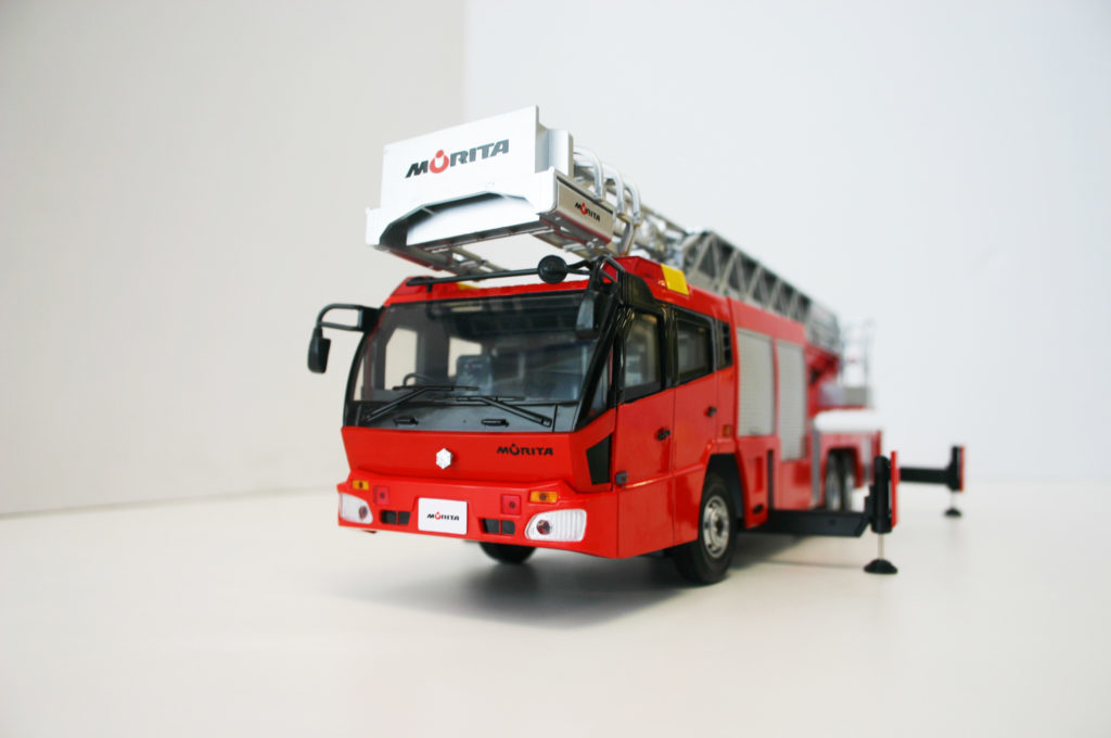 ☆希少!新品未開封☆モリタ MORITA 1/32 先端屈折式はしご付消防車