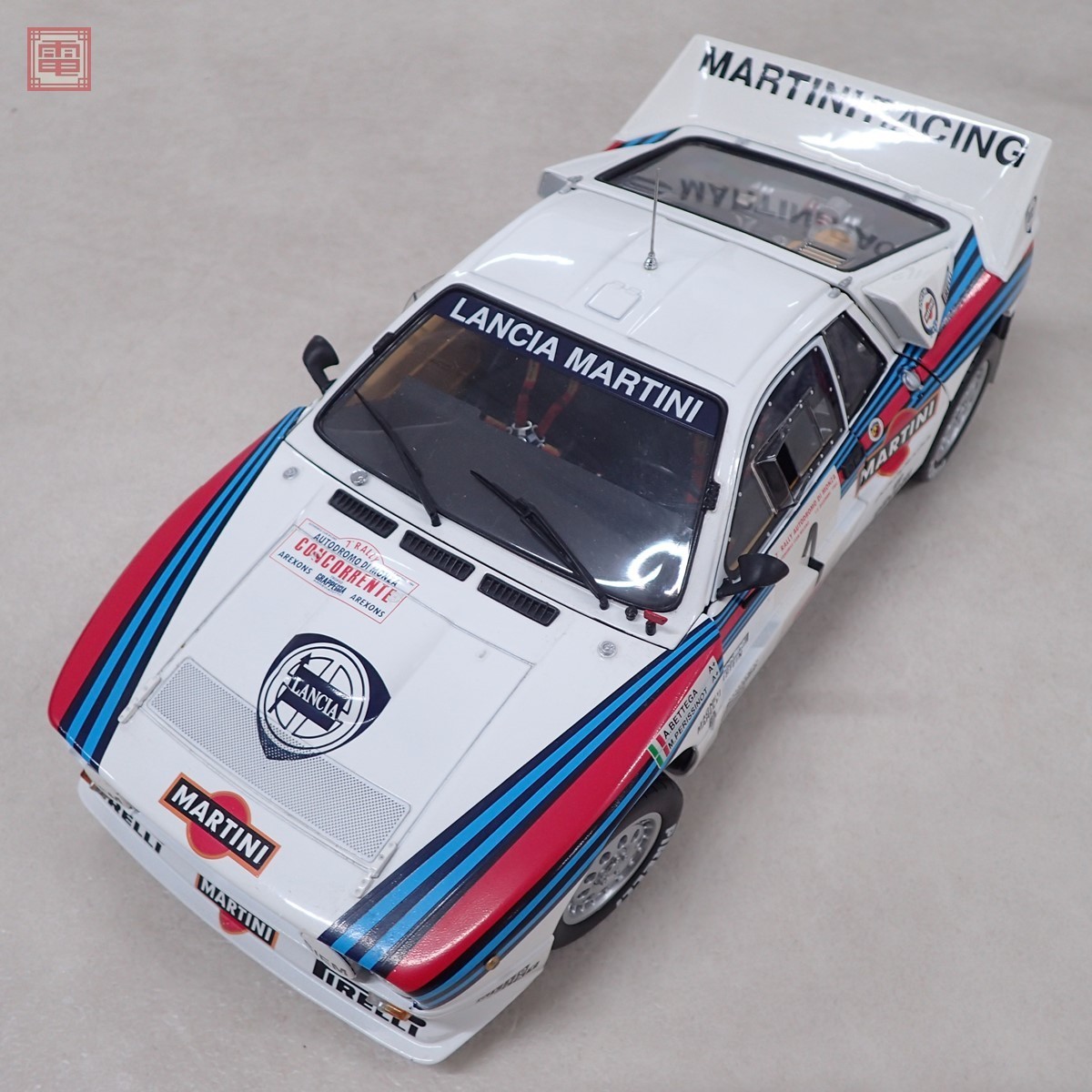 Dettagli dell'articolo 京商 1/18 ランチア 037 ラリー 1984 MONZA