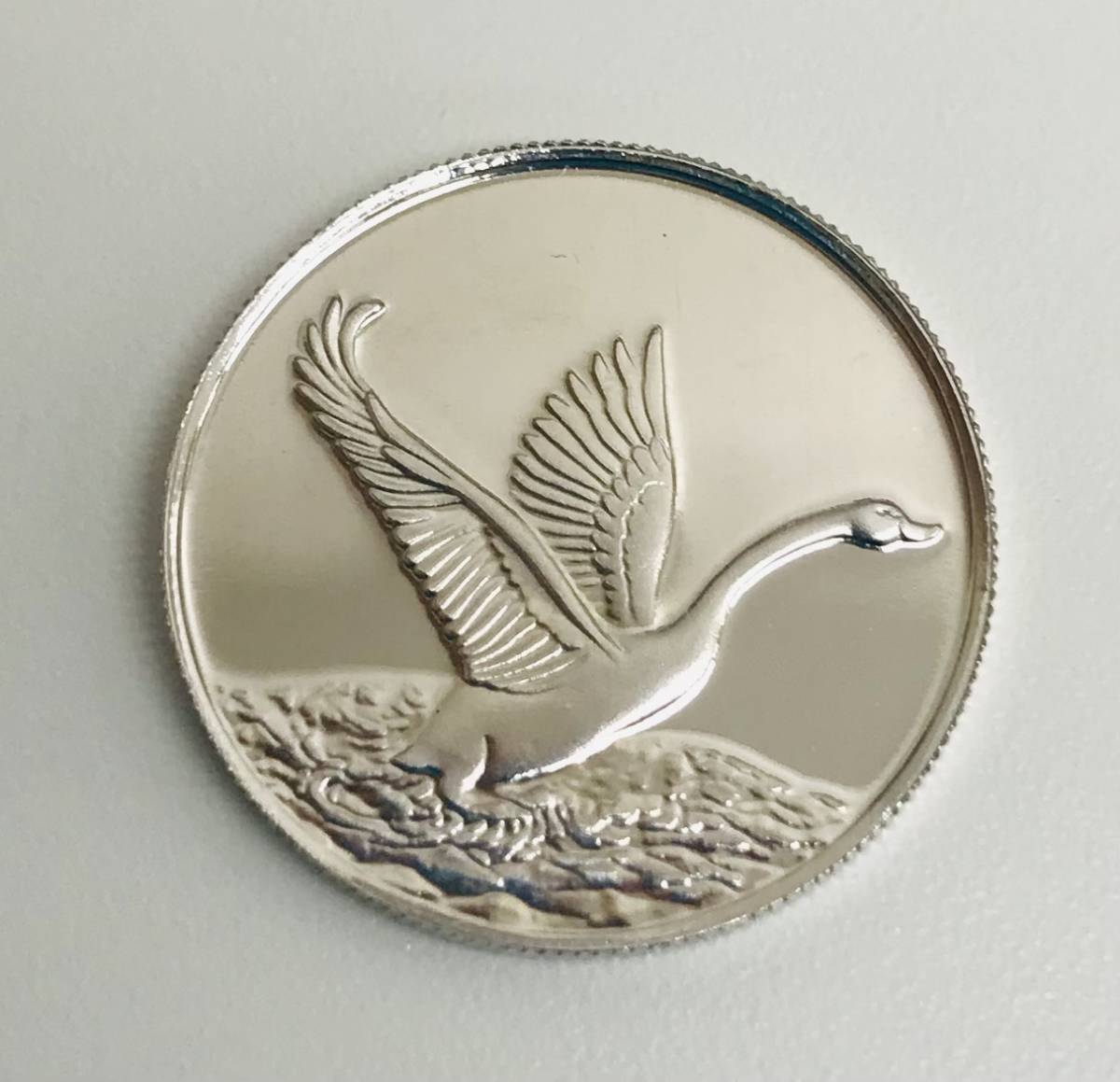 田中貴金属 純プラチナ Pt995インゴットコイン 1985年 白鳥 レアコイン 