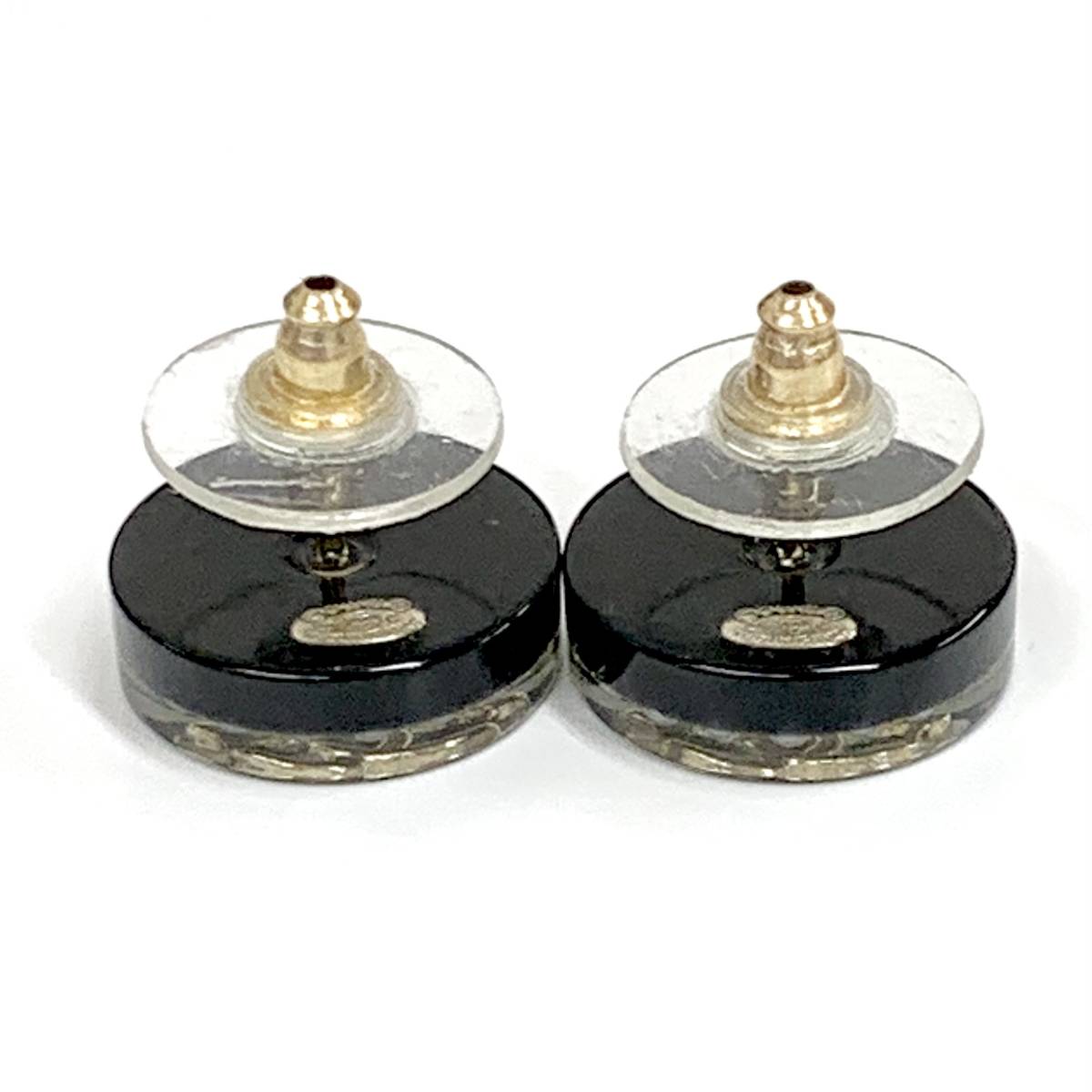 5013 Chanel here Mark pearl round earrings black 