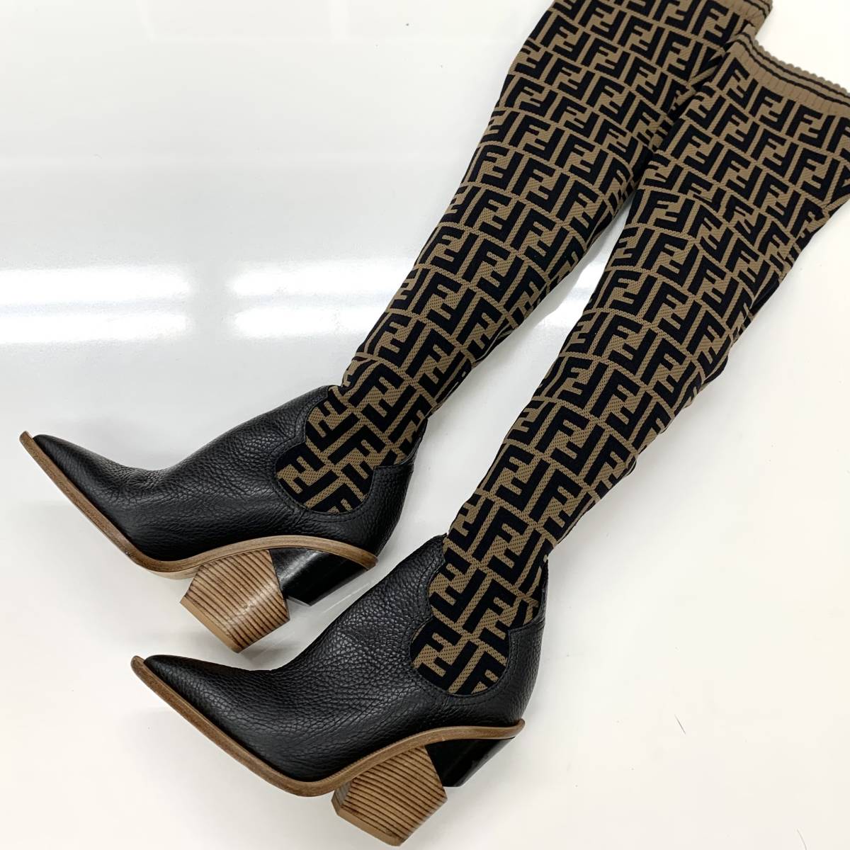FENDI ズッカ柄 ソックス
