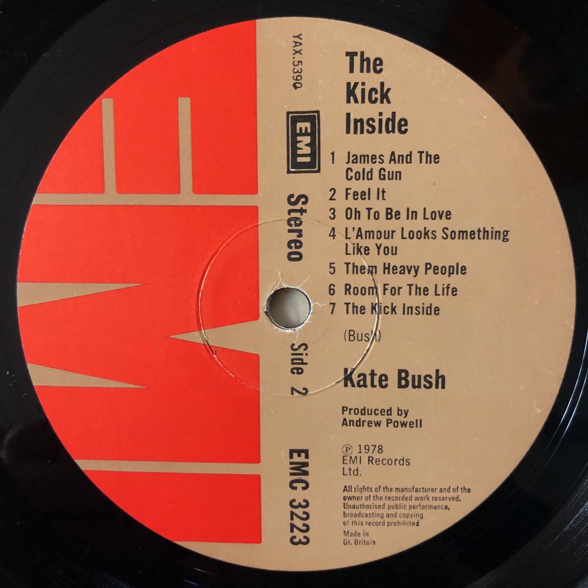 LP KATE BUSH/THE KICK INSIDE[UK original : first year \'78 year PRESS: full coating * jacket :Made in Great Britains Lee vu attaching :MAT A2/B3]