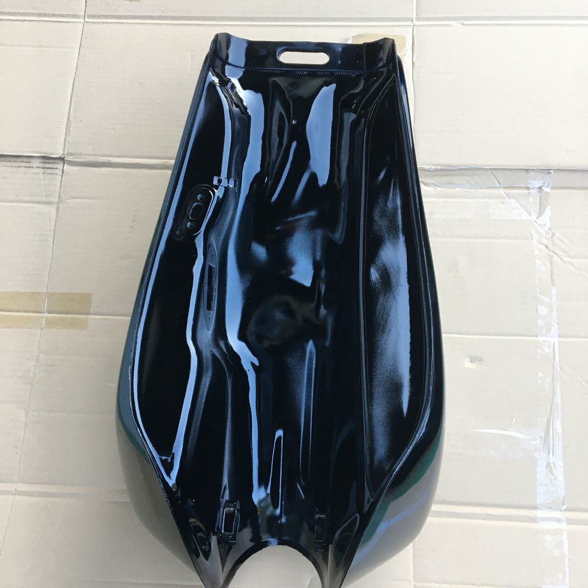 ヤマハ XJ400 純正 ガソリンタンク ヤマハ XJ400 純正 ガソリンタンク