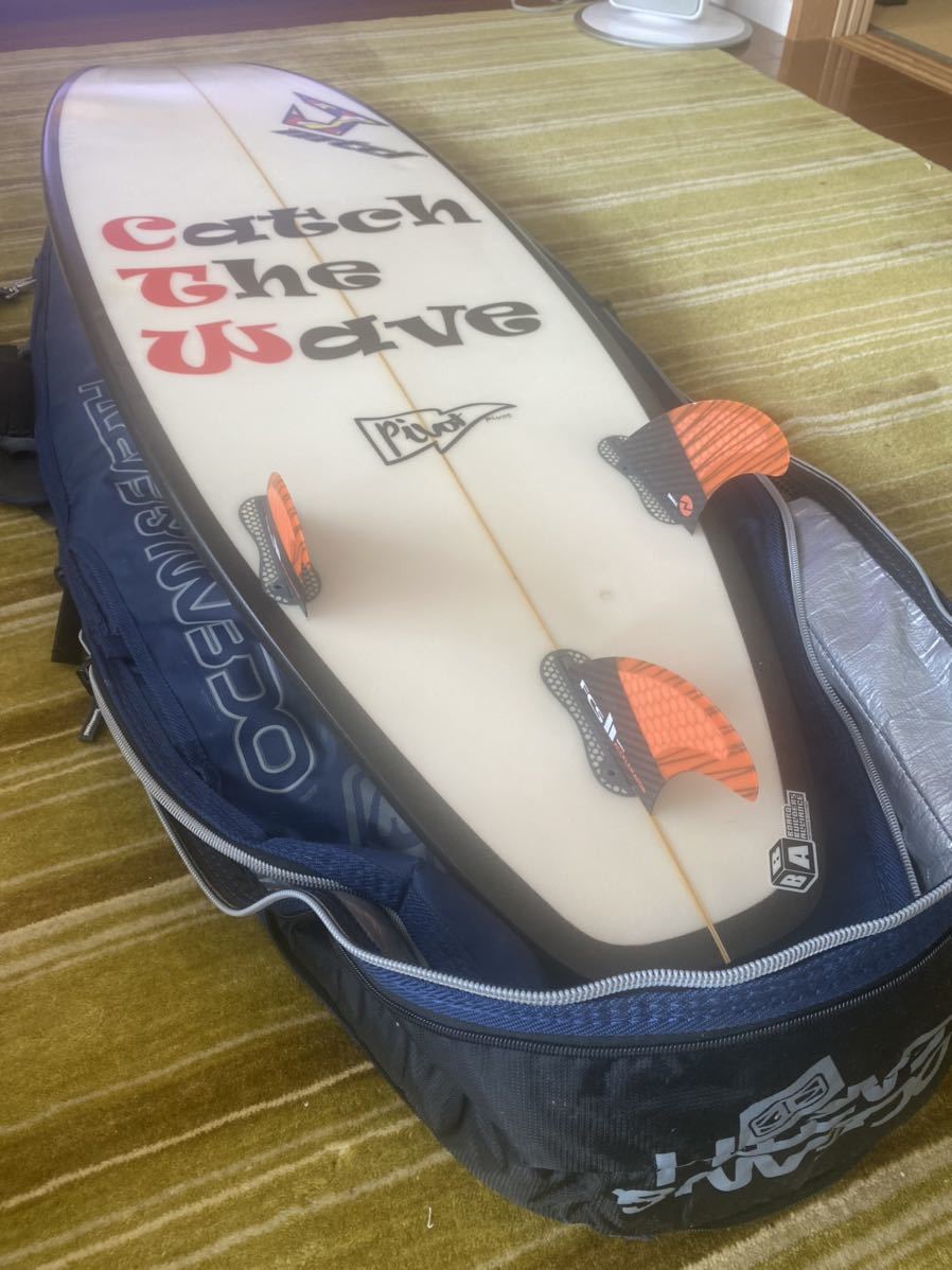 【オープニングセール】 ジャスティス PIVOT/ピボット surfboard JUSTICE サーフボード fcs2 セット フィン ケース 5.11フィート
