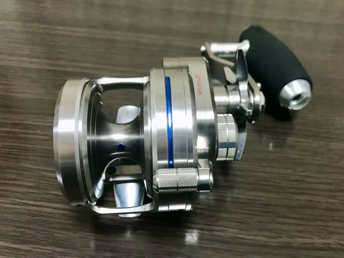 美品 15 ソルティガ 35NH 右ハンドル ダイワ SALTIGA DAIWA ライト