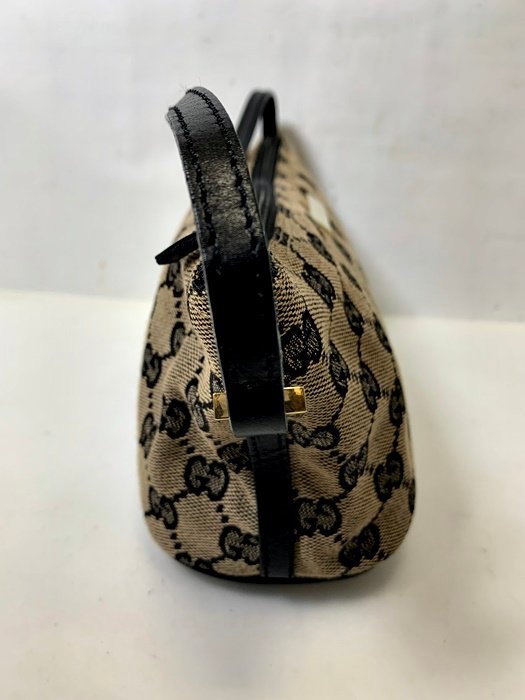 美品 GUCCI グッチ アクセサリーポーチ ミニバッグ GG柄 ブラック 039
