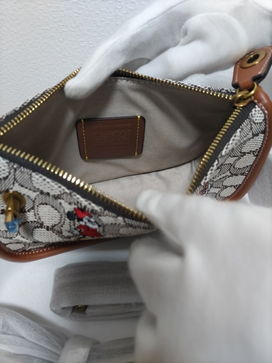 PayPayフリマ|COACH コーチ スウィンガー バッグ ミッキー &フレンズ 直売正規 フレンズ ミッキー バッグ スウィンガー ショルダー ディズニー coach ショルダーバッグ
