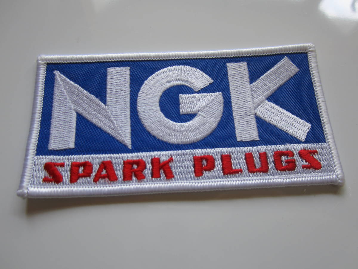 NGK SPARK PLUGS スパークプラグ 長方形 青 ブルー バイク ワッペン/自動車 バイク オートショップ カー用品 整備 作業着 カスタム 155_画像4