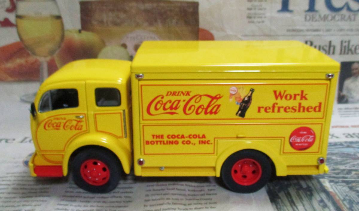 ☆激レア絶版*ダンバリーミント*1/24*1955 White 3014WLB Delivery Truck - Coca-Cola*コカコーラ_画像6