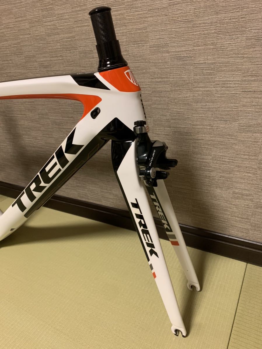 58700円 TREK MADONE7 OCLV700 組付けのみ新古車 - ロードバイク 58700円 TREK MADONE7 OCLV700 組付けのみ新古車 - ロードバイク