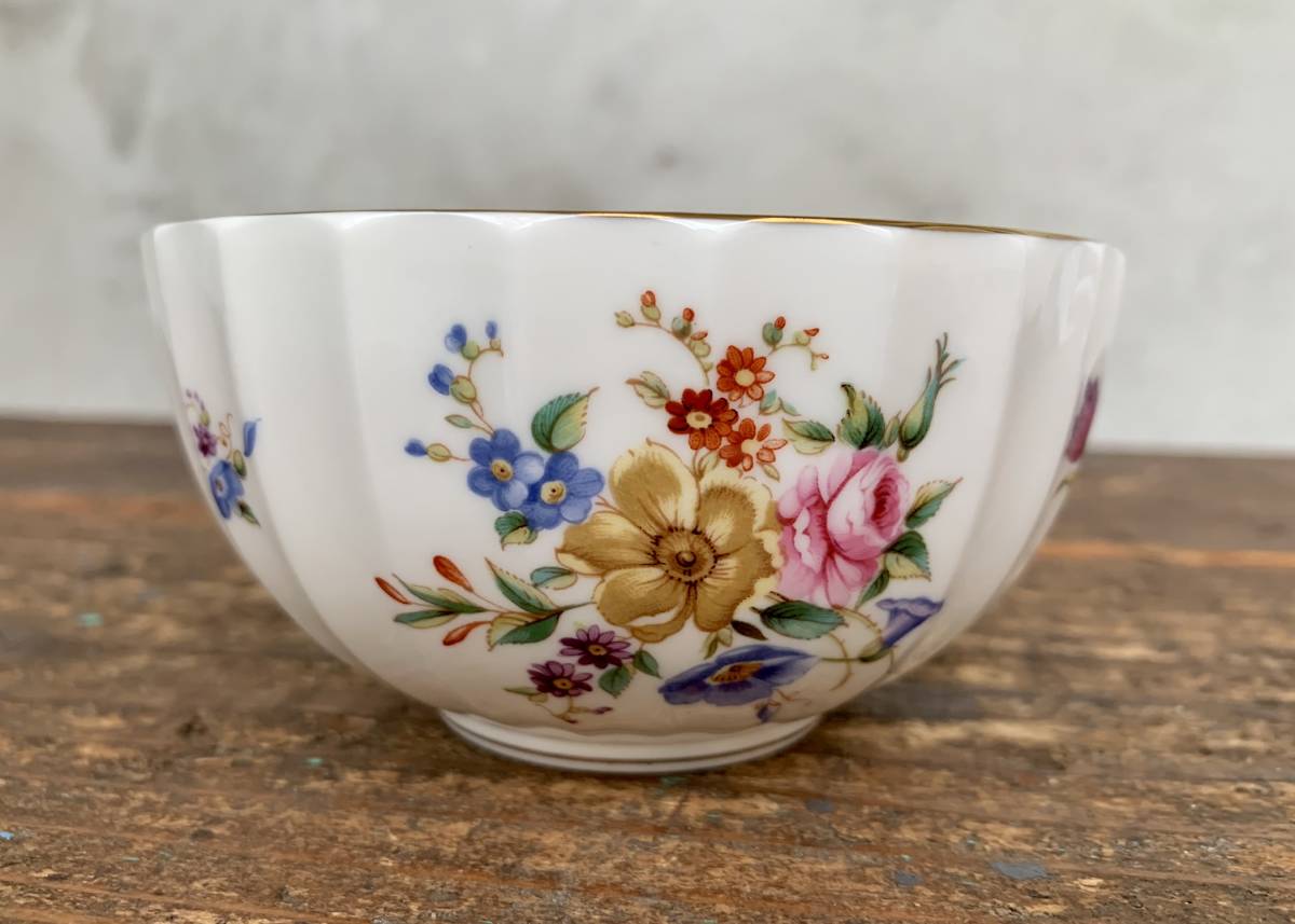 *ROYAL WORCESTER*FINE BONE CHINA*ENGLAND*ROANOKE*Z2827* Royal Worcester * сахар входить *shuga-* миска * посуда * керамика * Британия *