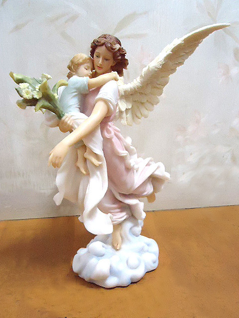 リアル カトリック 彫像 赤ちゃんを抱いた、守護天使 フィギュア 産院