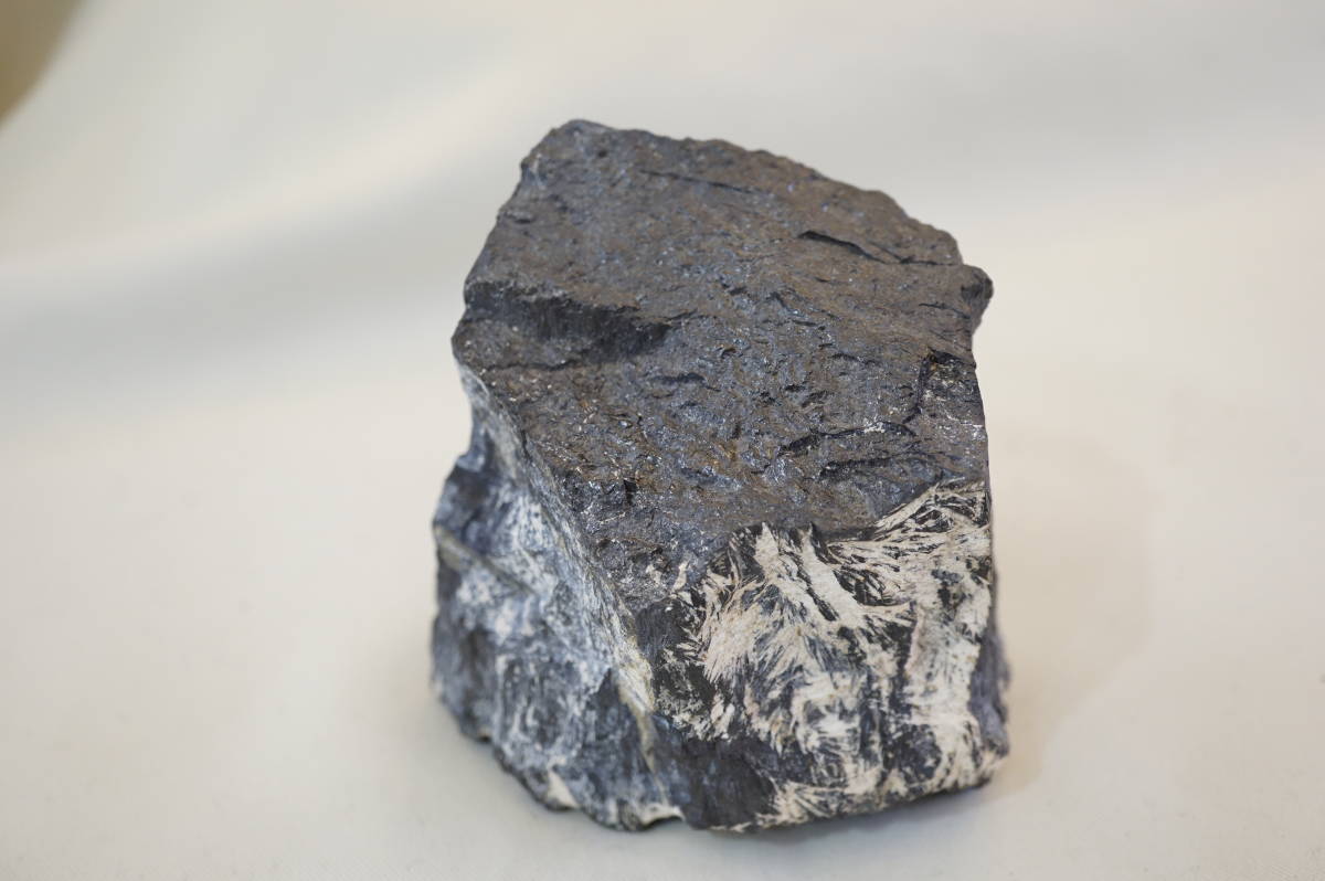 外国産鉱物★マンガンコルンブ石　Minas　Gerais Brazil　　重さ約１．５ｋｇ_画像9