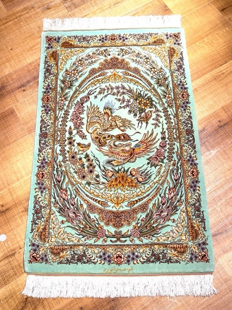 半額】 ペルシャ絨毯手織りウール&シルク・希少逸品絨毯・イラン・ラグ