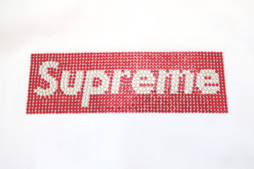 19600円オンライン店 買取 相場 supreme logo スワロフスキー トップス