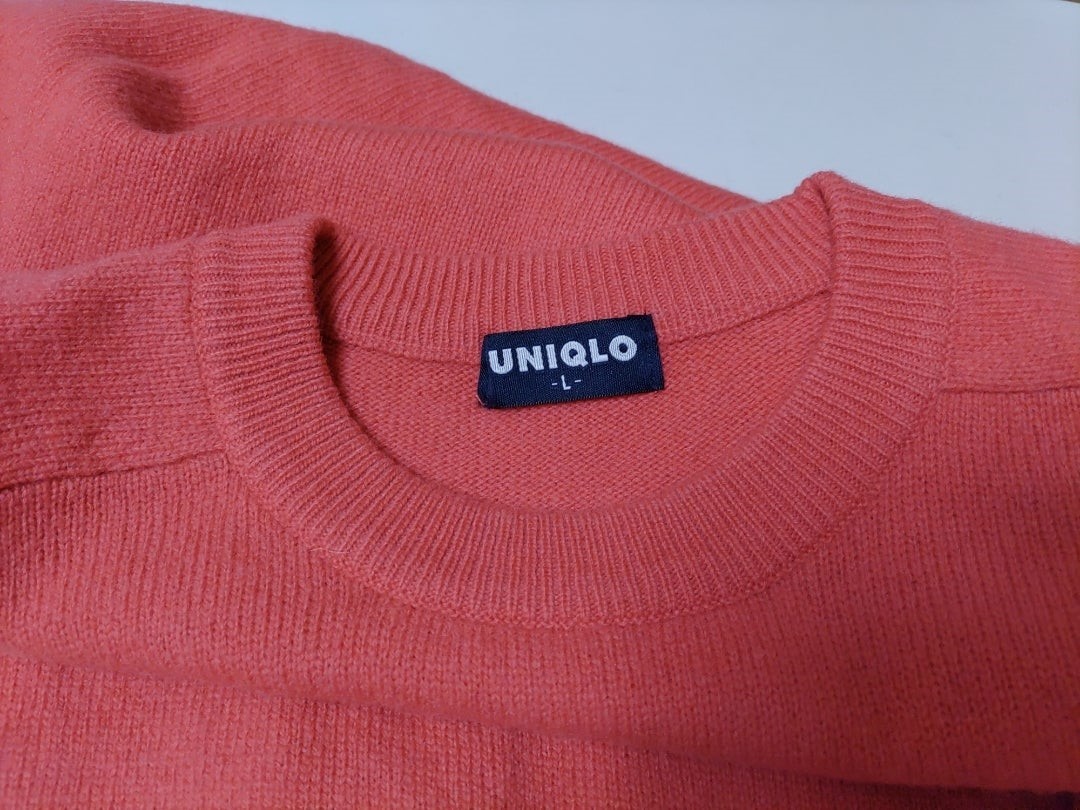 1999 ウールマーク付き 当時物 旧首タグ UNIQLO セーター ウール100％ 丸首 ヴィヴィッドピンク L・身幅約59.5cm※USED品/色に注意！_ユニクロの古いセーターです。色誤差あり