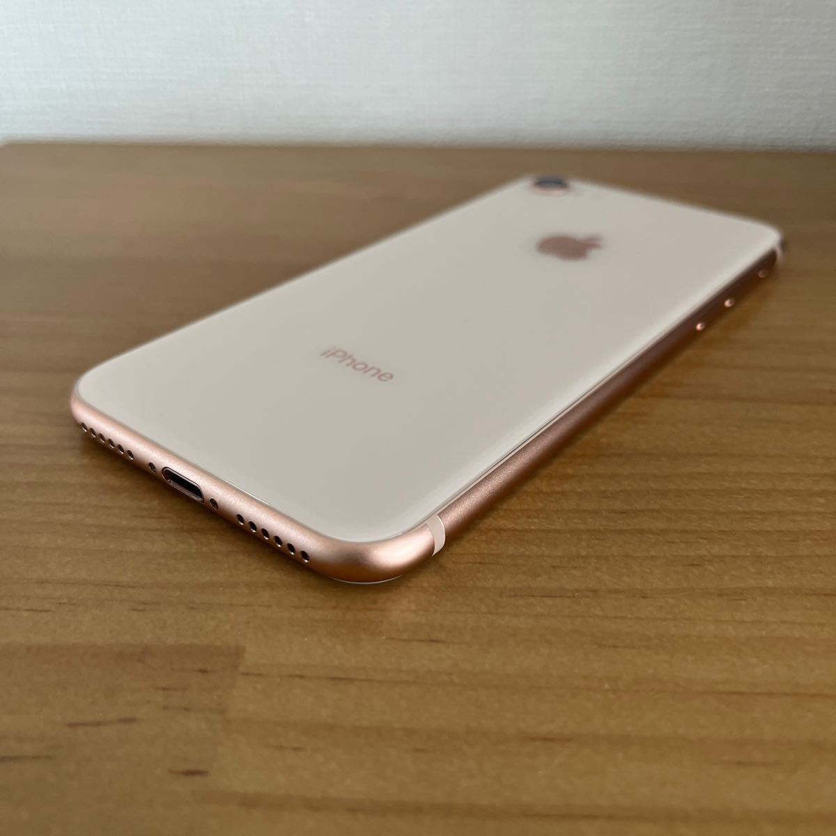 Apple iPhone8 64GB SIMフリー バッテリー新品交換済み-