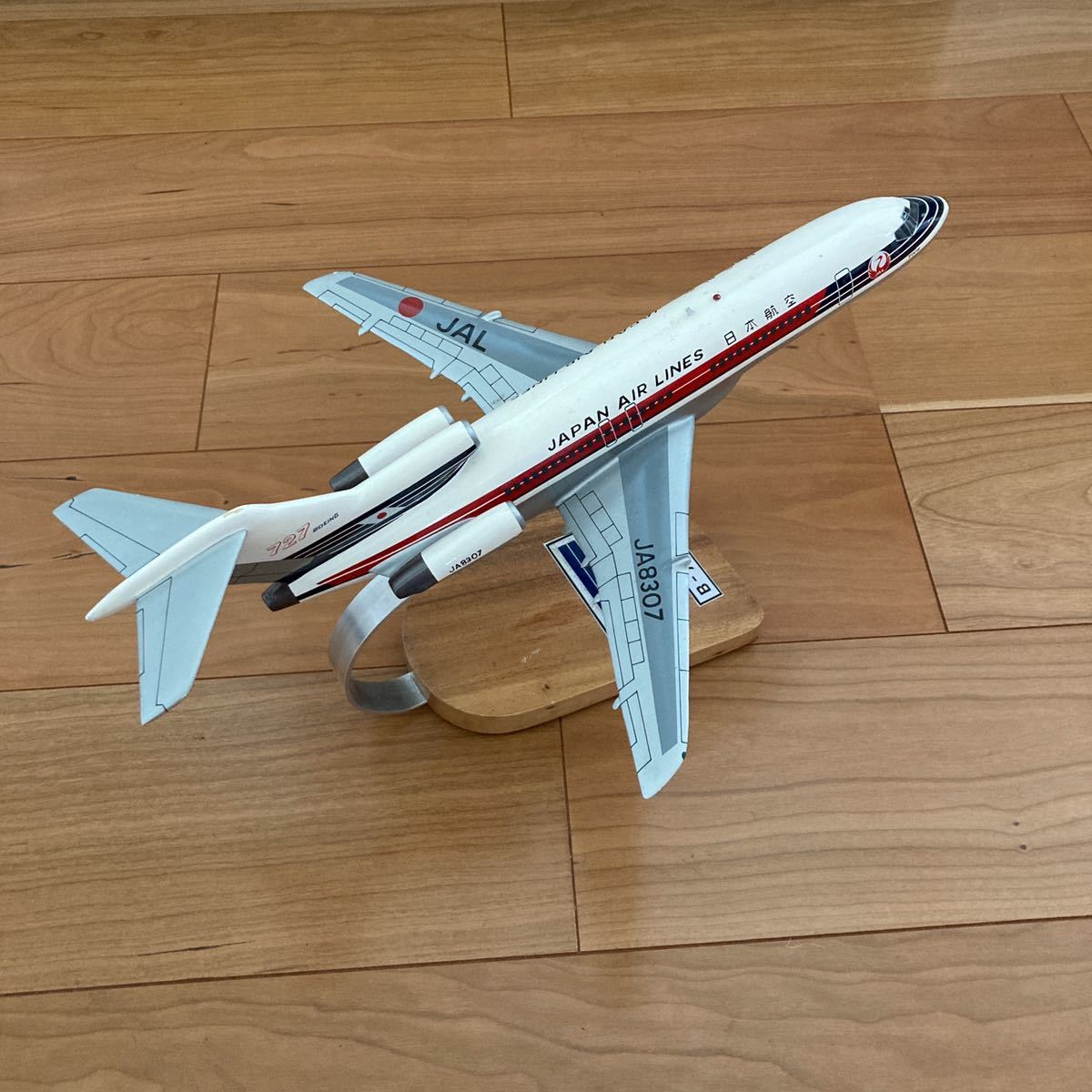 日本航空 ボーイング727 ソリッドモデル 1/100 日本航空 ボーイング727 ソリッドモデル 1/100