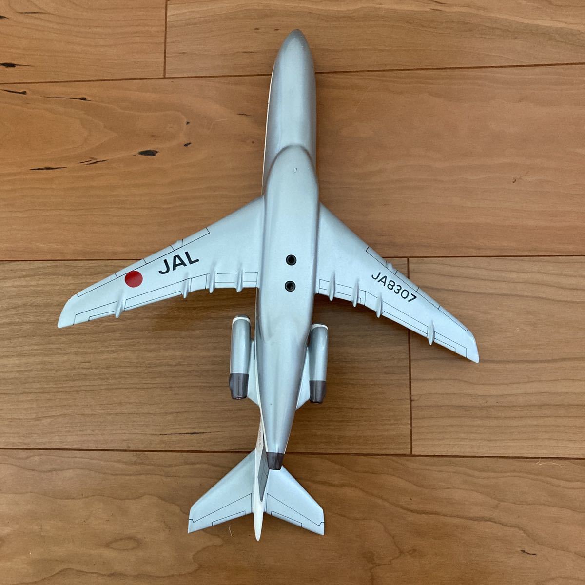 日本航空 ボーイング727 ソリッドモデル 1/100 日本航空 ボーイング727 ソリッドモデル 1/100