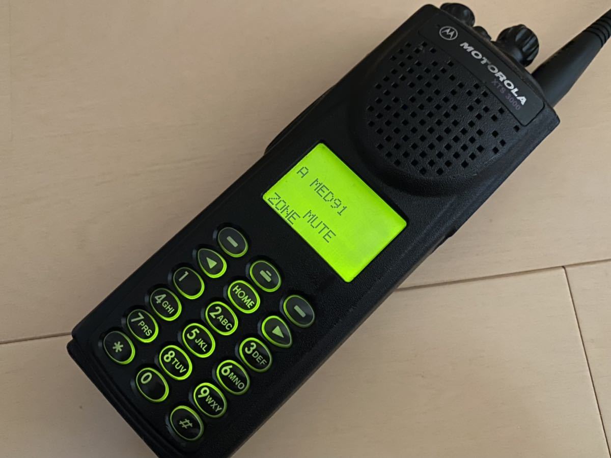 極美品 実物 MOTOROLA XTS3000 MODEL 3 無線機 モトローラ 実働 極美品 実物 MOTOROLA XTS3000 MODEL 3 無線機 モトローラ 実働