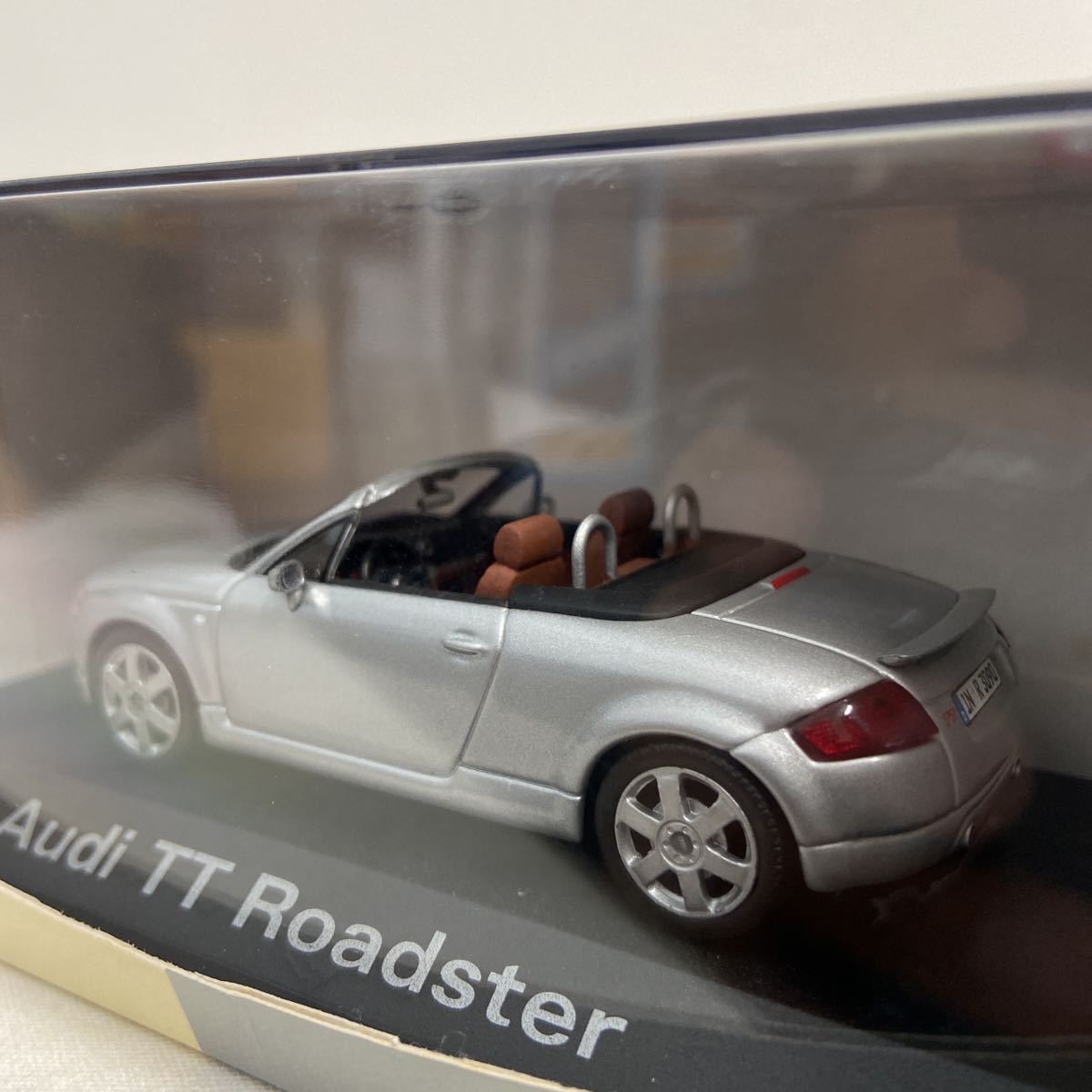 Audi ディーラー特注 PMA 1/43 アウディ TT Roadster Silver MINICHAMPS 初代 ロードスター ミニチャンプス ミニカー モデルカー_画像6