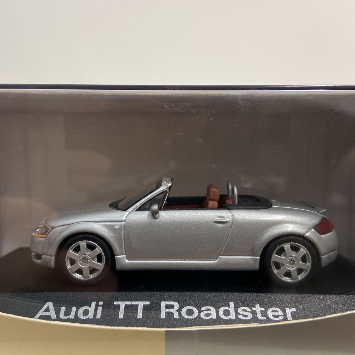 Audi ディーラー特注 PMA 1/43 アウディ TT Roadster Silver MINICHAMPS 初代 ロードスター ミニチャンプス ミニカー モデルカー_画像4