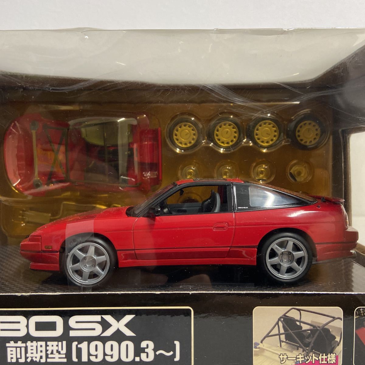 アオシマ DISM 1/24 日産 180SX RS13 前期型 スーパーレッド 1990年 NISSAN カスタム 旧車 国産名車 完成品 ミニカー モデルカー_画像4